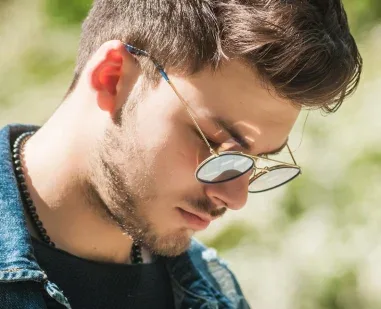 Ray-Ban Round Double Bridge - Monture Or et Verres Dégradés Miroir — vue 4