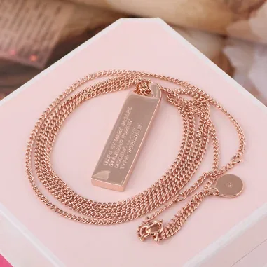 Collier Marc by Marc Jacobs - Plaque Workwear Or Rose — vue 3