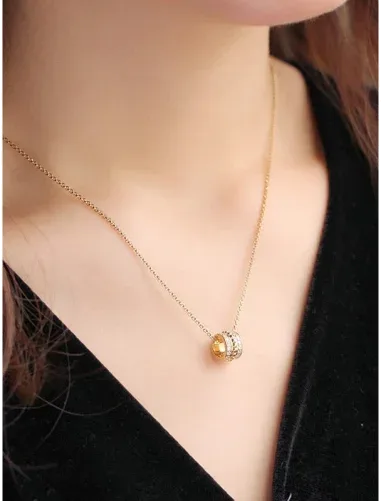 Collier APM Monaco Cercle Cristaux Plaqué Or Jaune Ajustable — vue 6