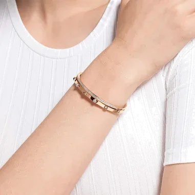 Bracelet Jonc Swarovski Plaqué Or Rose et Cristaux Blancs — vue 4