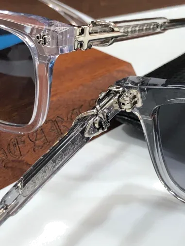 Lunettes de soleil Chrome Hearts CH8127 monture grise — vue 3