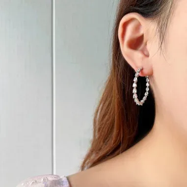 Boucles d'oreilles Créoles APM Monaco Argent et Cristaux Poire Blancs — vue 2