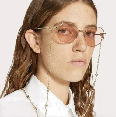 Lunettes de soleil Valentino Garavani VA2040 Hexagonales avec chaîne — vue 15
